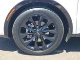 Thumbnail of 2022 Glacial White Pearl Kia Sorento