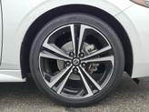 Thumbnail of 2022 Aspen White Tricoat/Super Black Nissan Sentra