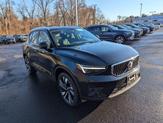 Thumbnail of 2025 Onyx Black Metallic Volvo XC40