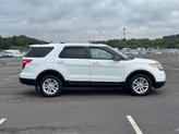 Thumbnail of 2014 Oxford White Ford Explorer