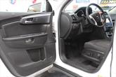 Thumbnail of 2010 White Chevrolet Traverse