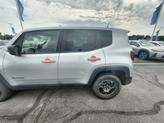 Thumbnail of 2019 Glacier Metallic Clearcoat Jeep Renegade