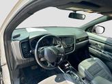 Thumbnail of 2019 Pearl White Mitsubishi Outlander
