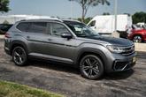 Thumbnail of 2022 Platinum Gray Metallic Volkswagen Atlas