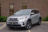 Photo of 2017 Silver Toyota Highlander