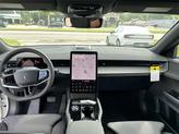 Thumbnail of 2025 Snow Metallic Polestar 3