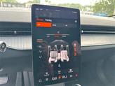Thumbnail of 2025 Snow Metallic Polestar 3