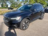 Thumbnail of 2023 Onyx Black Metallic Volvo XC40