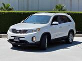 Thumbnail of 2014 Snow White Pearl Kia Sorento