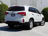 Thumbnail of 2014 Snow White Pearl Kia Sorento