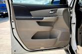 Thumbnail of 2015 White Diamond Pearl Honda Odyssey