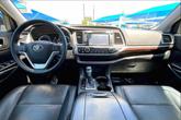 Thumbnail of 2015 Ooh La La Rouge Mica Toyota Highlander