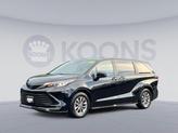 Photo of 2022 Midnight Black Metallic Toyota Sienna