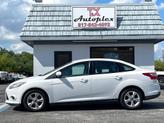 Thumbnail of 2013 Oxford White Ford Focus