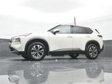 Thumbnail of 2021 Pearl White Tricoat Nissan Rogue