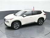 Thumbnail of 2021 Pearl White Tricoat Nissan Rogue