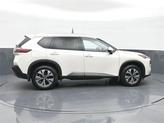 Thumbnail of 2021 Pearl White Tricoat Nissan Rogue
