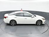 Thumbnail of 2022 Pearl White Tricoat Nissan Altima