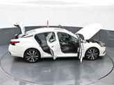 Thumbnail of 2022 Pearl White Tricoat Nissan Altima