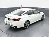 Thumbnail of 2022 Pearl White Tricoat Nissan Altima