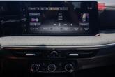 Thumbnail of 2025 2t Wht Blk Roof Nissan Kicks