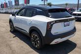Thumbnail of 2025 2t Wht Blk Roof Nissan Kicks