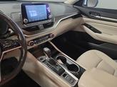 Thumbnail of 2022 Pearl White Tricoat Nissan Altima