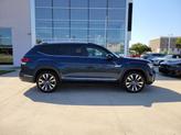 Thumbnail of 2021 Blue Metallic Volkswagen Atlas