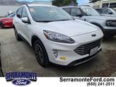 Photo of 2022 Star White Tri-Coat Ford Escape