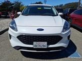 Thumbnail of 2021 Star White Metallic Tri-Coat Ford Escape