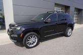 Thumbnail of 2023 Diamond Black Crystal Pearlcoat Jeep Grand Cherokee