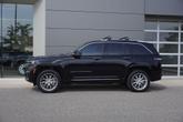 Thumbnail of 2023 Diamond Black Crystal Pearlcoat Jeep Grand Cherokee