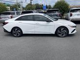 Thumbnail of 2025 White Hyundai ELANTRA