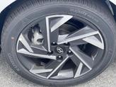 Thumbnail of 2025 White Hyundai ELANTRA