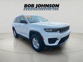 Photo of 2023 Bright White Clearcoat Jeep Grand Cherokee