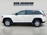 Thumbnail of 2023 Bright White Clearcoat Jeep Grand Cherokee