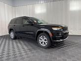 Photo of 2022 Diamond Black Crystal Pearlcoat Jeep Grand Cherokee L