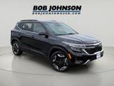 Photo of 2024 Fusion Black Kia Seltos