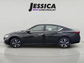 Thumbnail of 2022 Super Black Clearcoat Nissan Altima