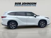 Thumbnail of 2022 White Toyota Highlander