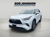 Thumbnail of 2022 White Toyota Highlander