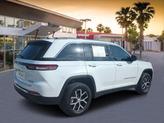 Thumbnail of 2024 Bright White Clearcoat Jeep Grand Cherokee