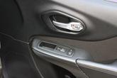 Thumbnail of 2016 Bright White Clearcoat Jeep Cherokee