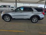 Thumbnail of 2021 Iconic Silver Metallic Ford Explorer