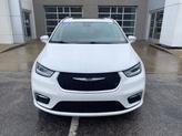Thumbnail of 2022 Bright White Clearcoat Chrysler Pacifica