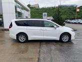 Thumbnail of 2022 Bright White Clearcoat Chrysler Pacifica