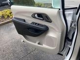 Thumbnail of 2022 Bright White Clearcoat Chrysler Pacifica