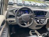 Thumbnail of 2022 Bright White Clearcoat Chrysler Pacifica
