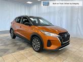 Thumbnail of 2023 Monarch Orange Metallic/Super Black Nissan Kicks