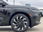Thumbnail of 2025 Infinite Black Metallic Clearcoat Lincoln Nautilus